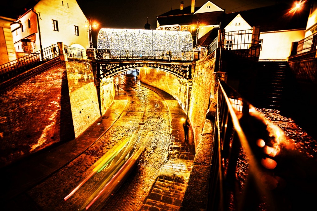 iluminat sarbatori sibiu podul mincinosilor craciun (13)