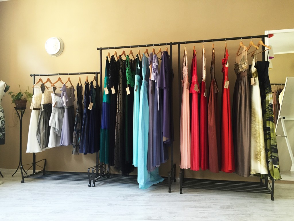 magazin haine_Raluca Oros, podul minciunilor