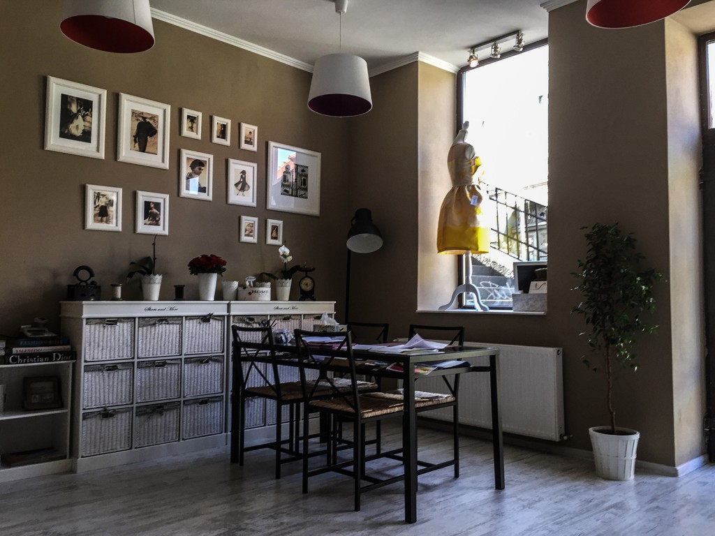 magazin haine_Raluca Oros, podul minciunilor 2