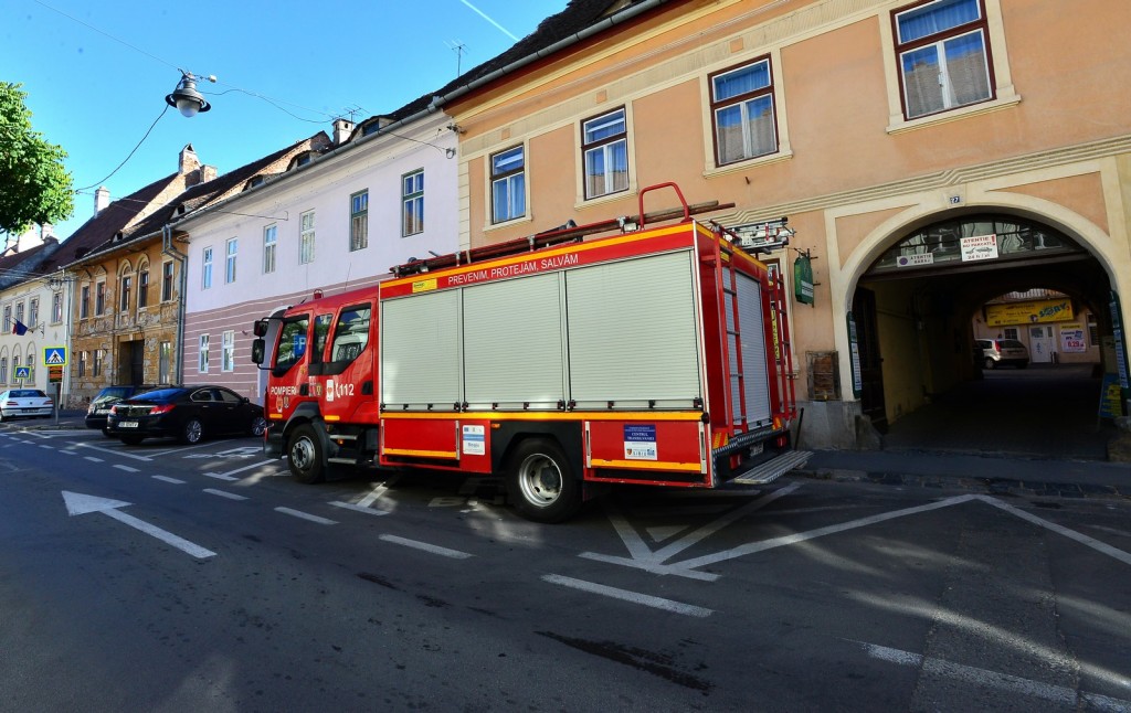 scurgeri gaz mitropoliei, pompieri (2)
