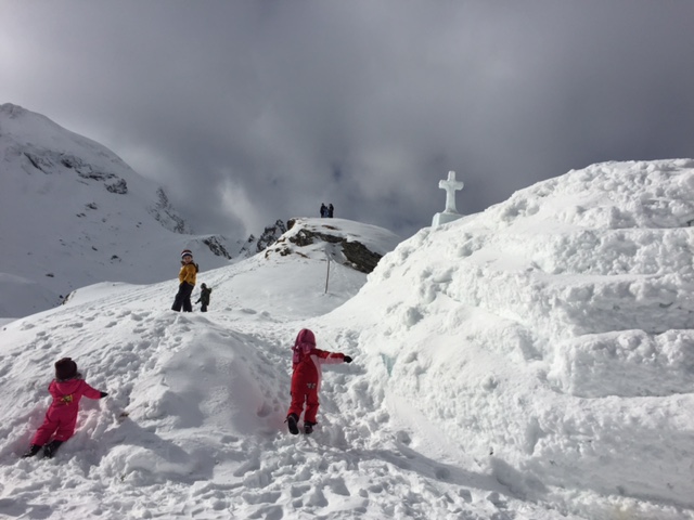 Balea Lac biserica de gheata