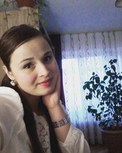 "Nimic nu valorează mai mult decât ziua de astăzi", textul cu care Iuliana a postat această fotografie, pe pagina sa de Facebook