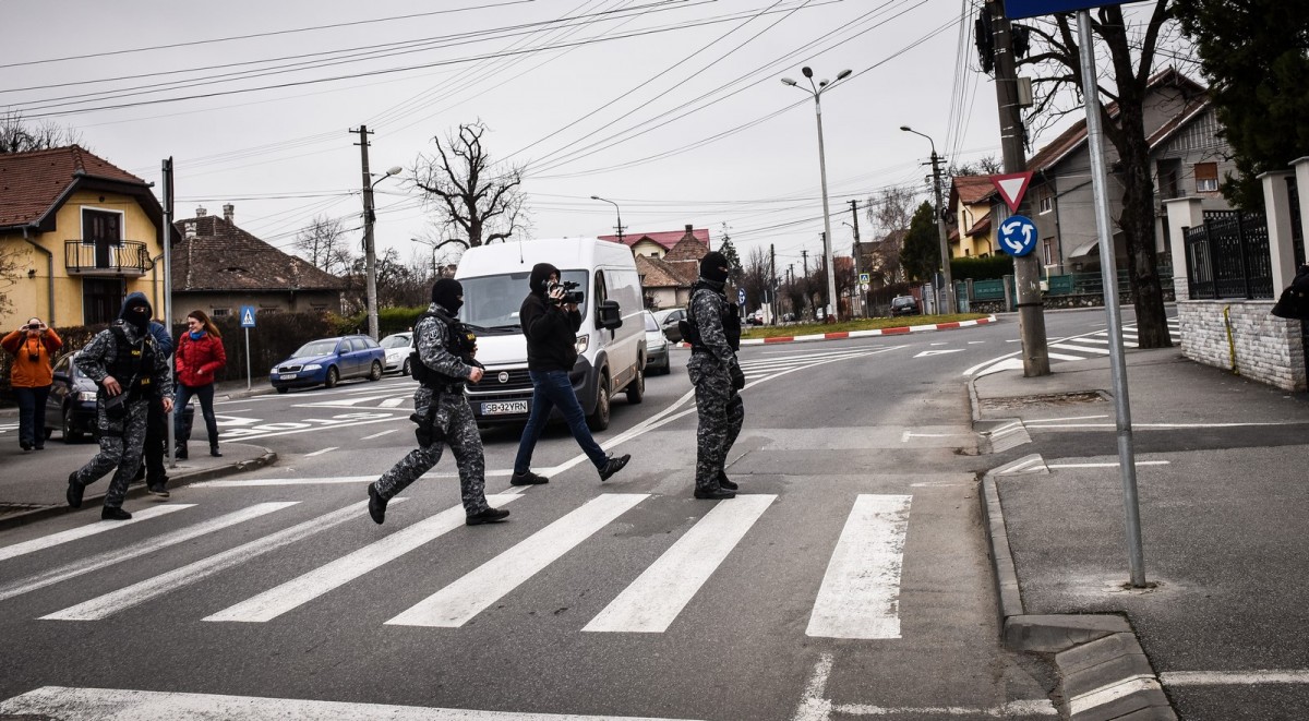 perchezitii Carabulea diicot mascati politie (2) (Copy)