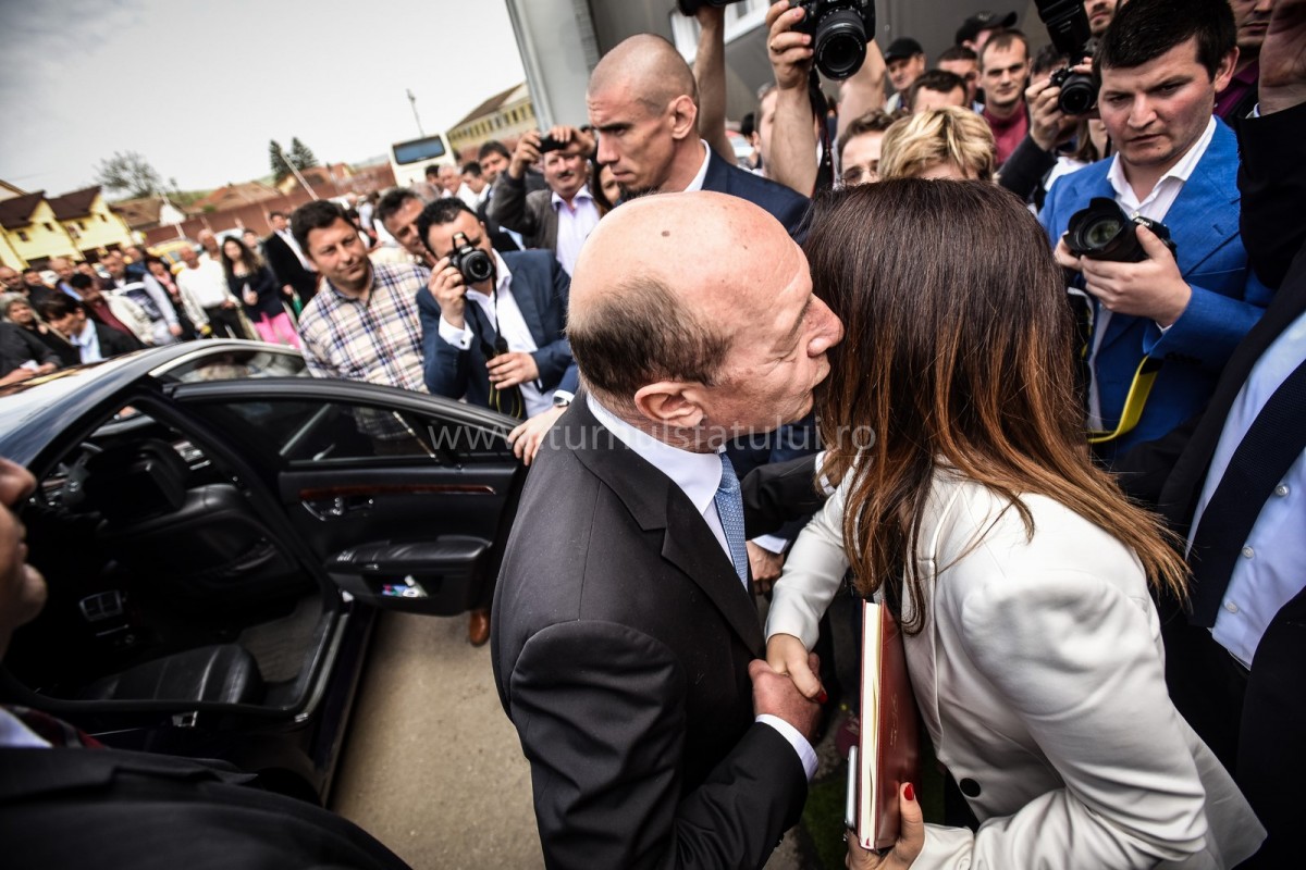 basescu (110) (Copy)