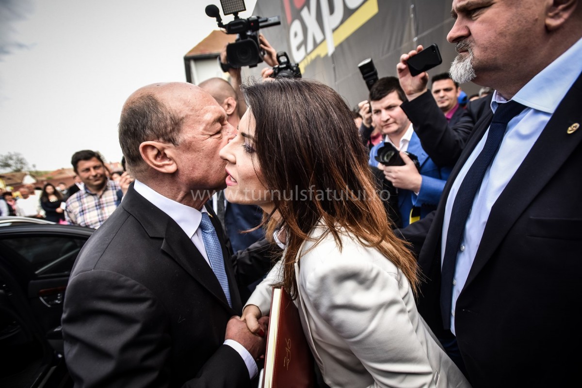 basescu (111) (Copy)