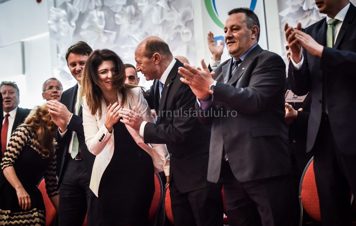 basescu (121) (Copy)