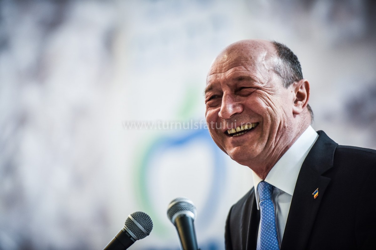 basescu (60) (Copy)
