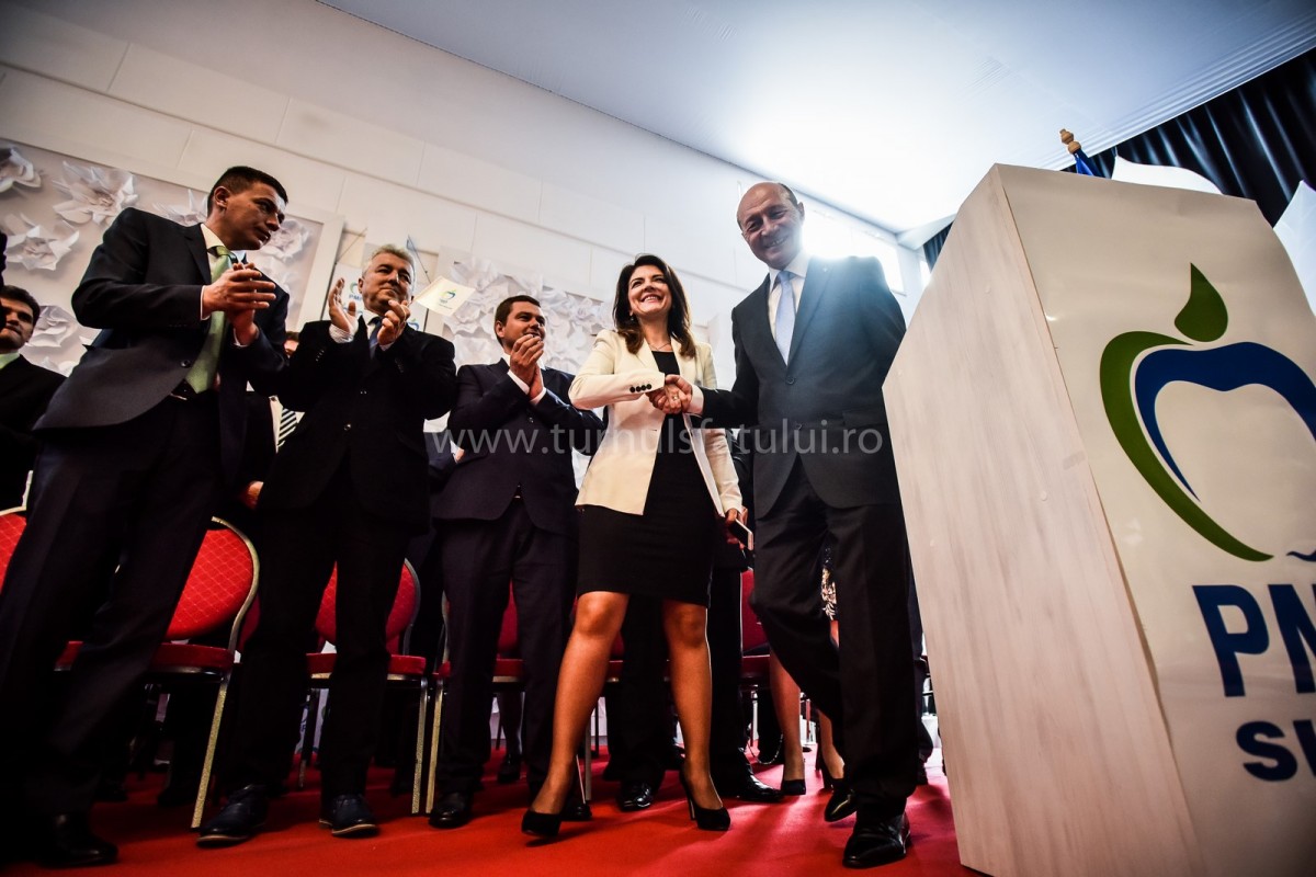 basescu (70) (Copy)