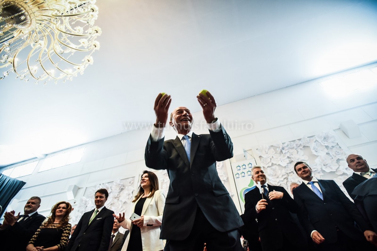 basescu (75) (Copy)