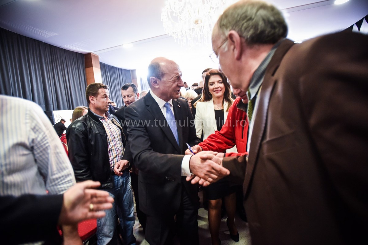 basescu (98) (Copy)