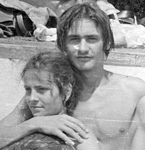 lia si dan perjovschi la strand in 77