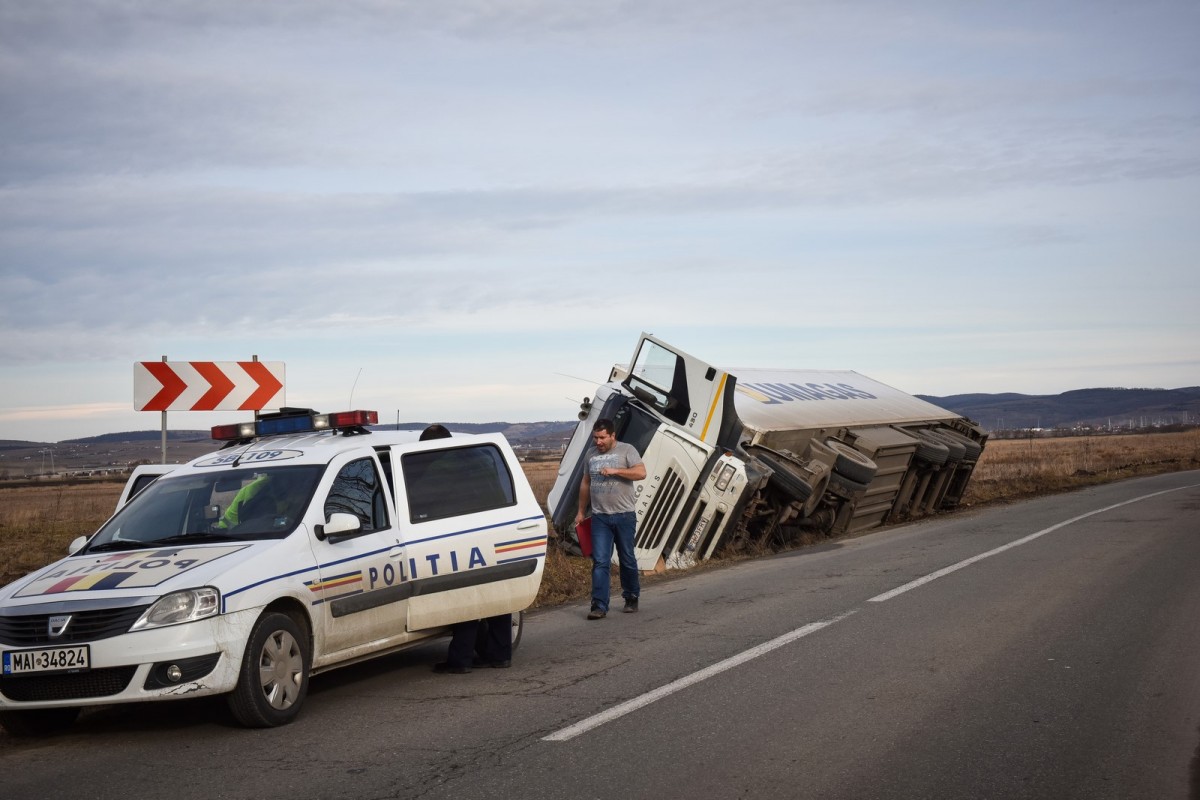 situatii periculoase accident-tir-drumul-hotilor