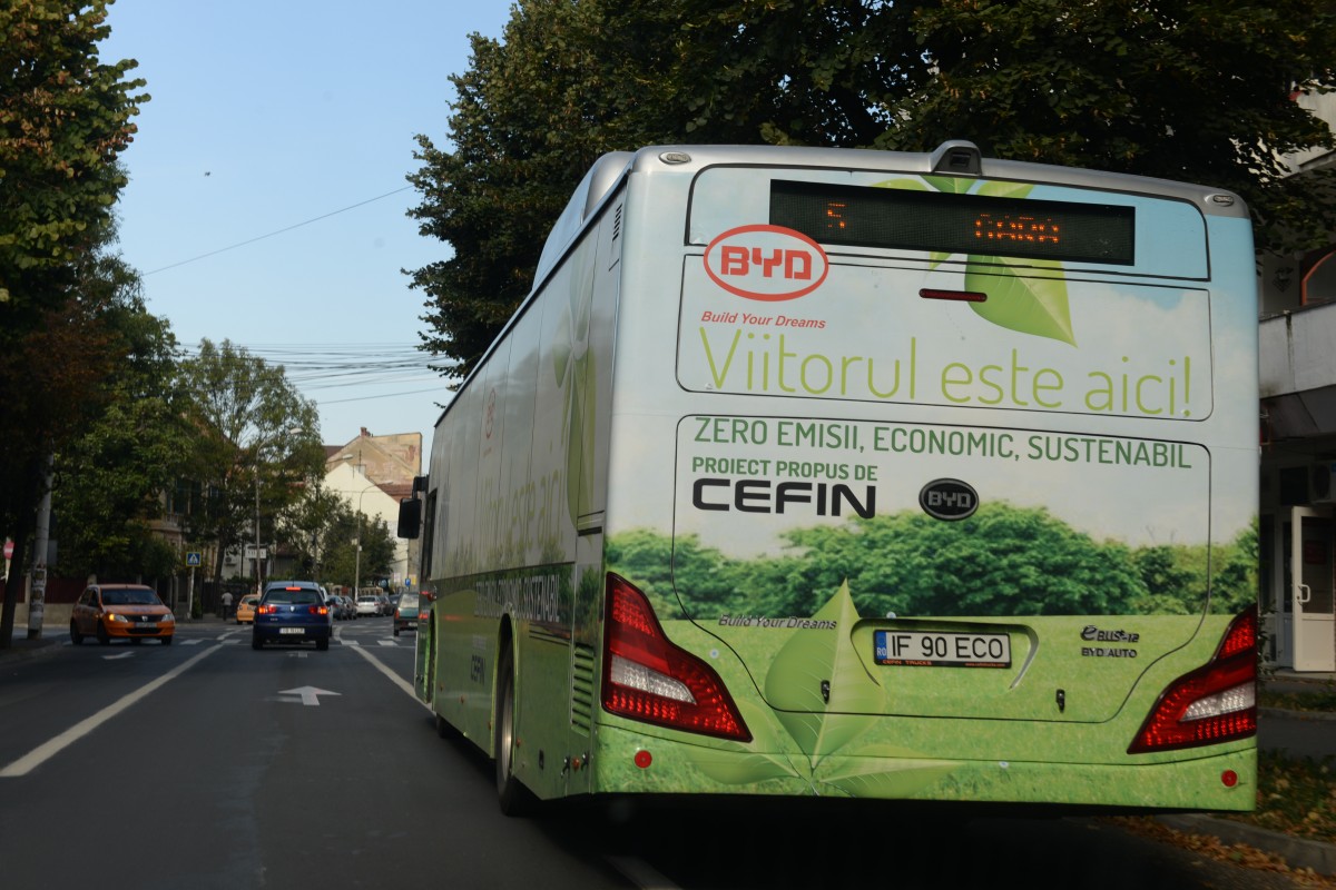 În toamna anului 2014, Sibiului i-a fost oferit, timp de o săptămână, un autobuz electric în teste. Actuala conducere a orașului nu e convinsă de performanțe