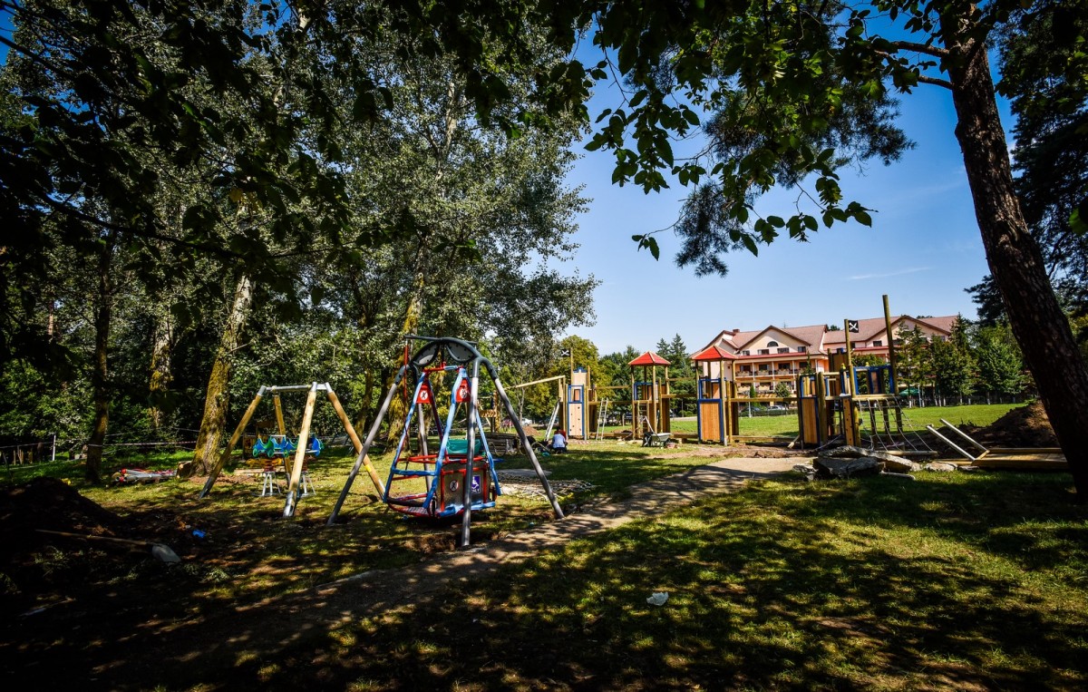 parc sub arini loc de joaca copii (10) (Copy)