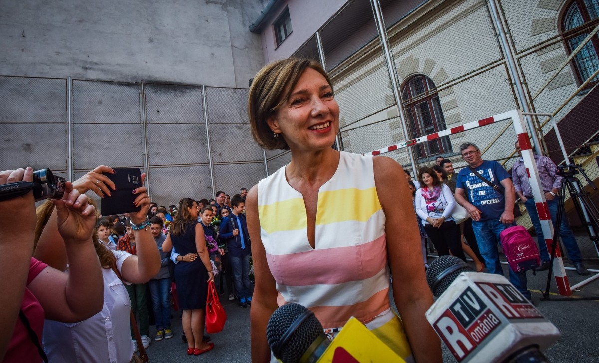 camen-iohannis-prima-zi-de-scoala-22-copy
