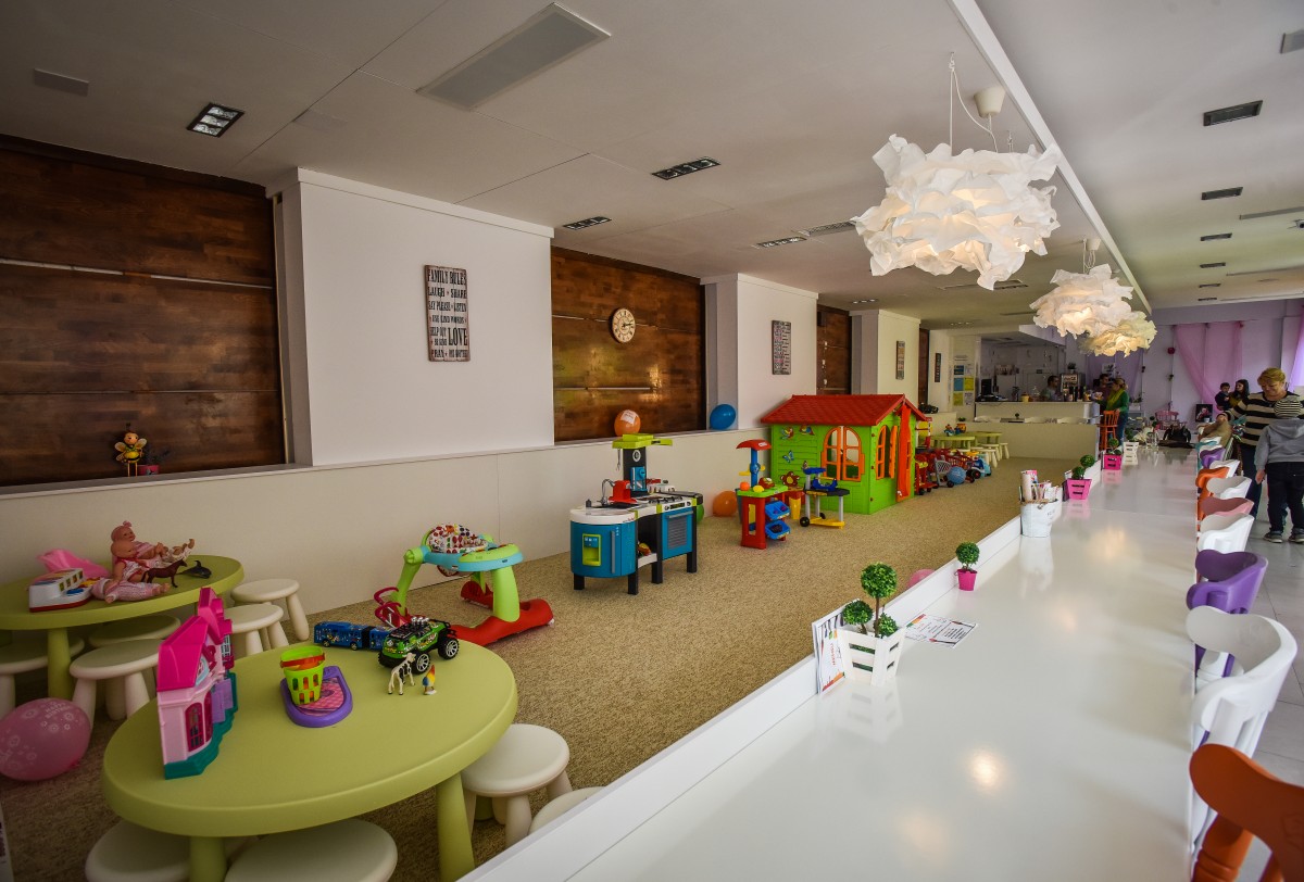 mici-afaceri-color-cafe-1