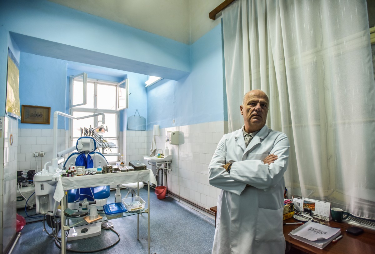 dentist-scoala-2-stomatolog-1