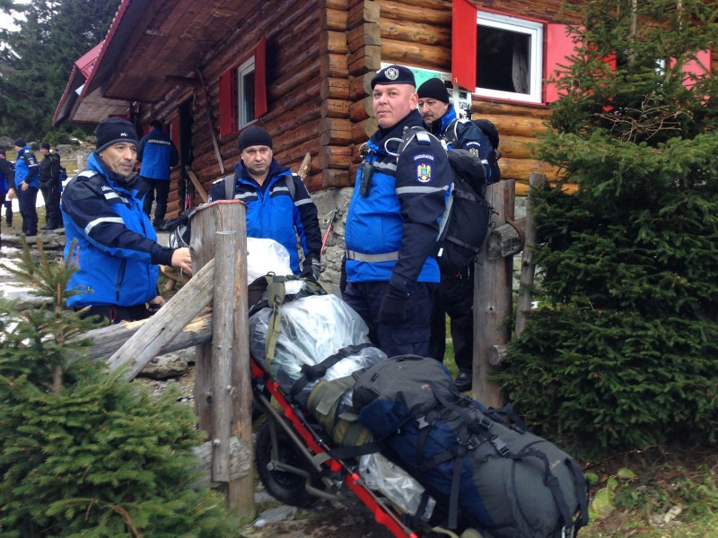 jandarmi-montani-salvamont-muntii-fagaras-1