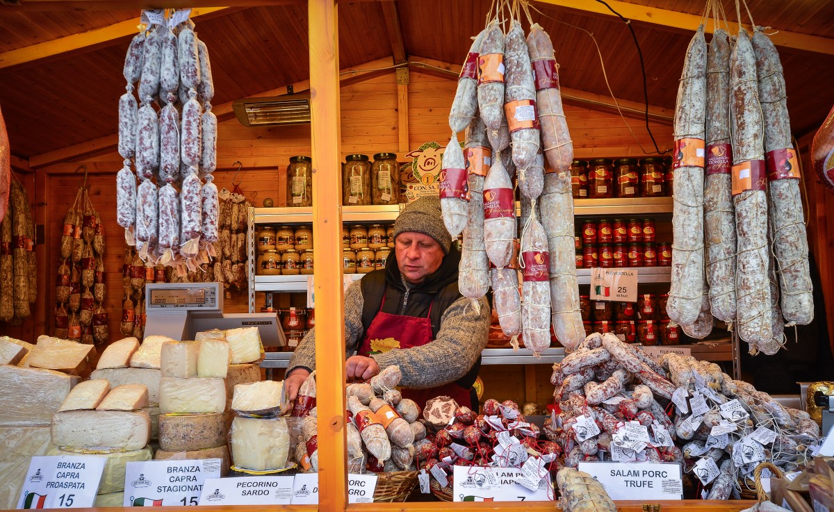 casuta-delicatese-italia-targul-de-craciun-15