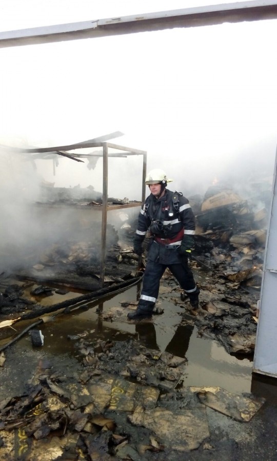 incendiu ISU pompieri (1)