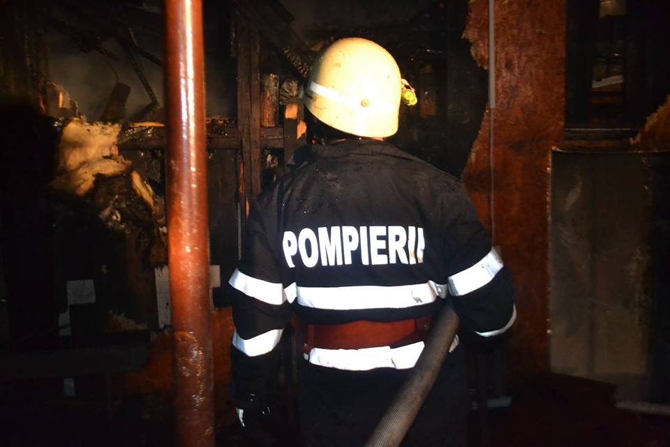pompieri incendiu ISU (6)