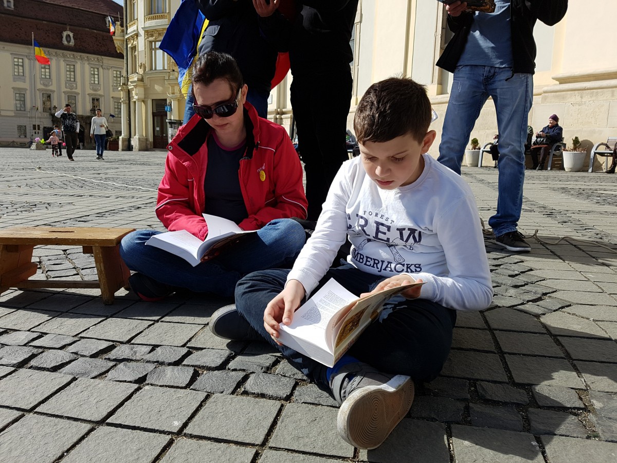 protest cultura martie 8