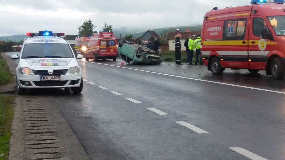 accident masina rasturnata Bradu (3)
