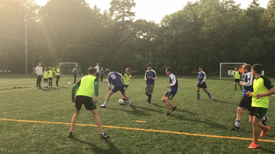 play sports fotbal