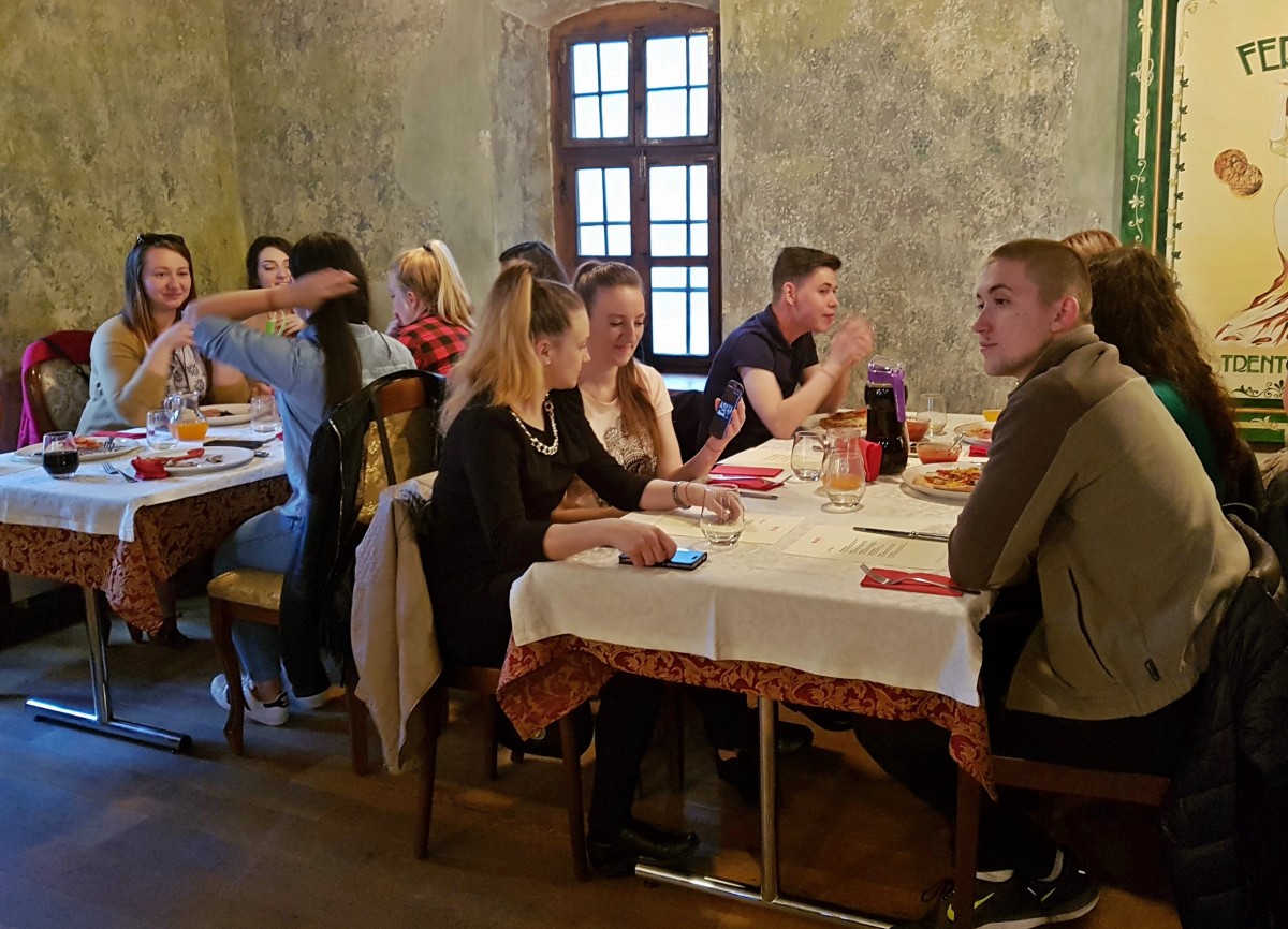 studenti concus cina max