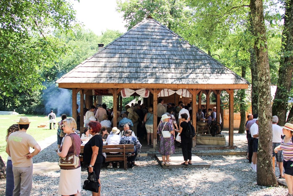 muzeul astra targul de tara