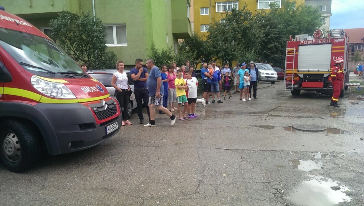 vijelie acoperis smuls de vant furtuna (2)