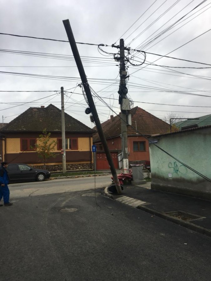TIR stalpi semne circulatie cazuti (2)