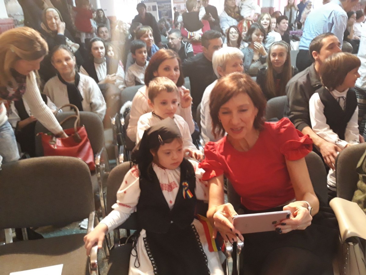 carmen iohannis (2)