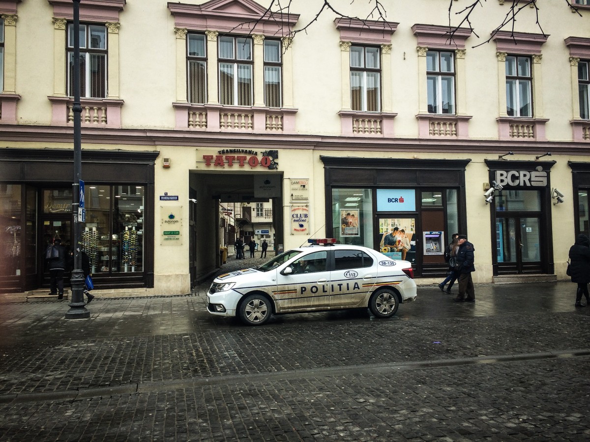 politie spargere salon tattoo