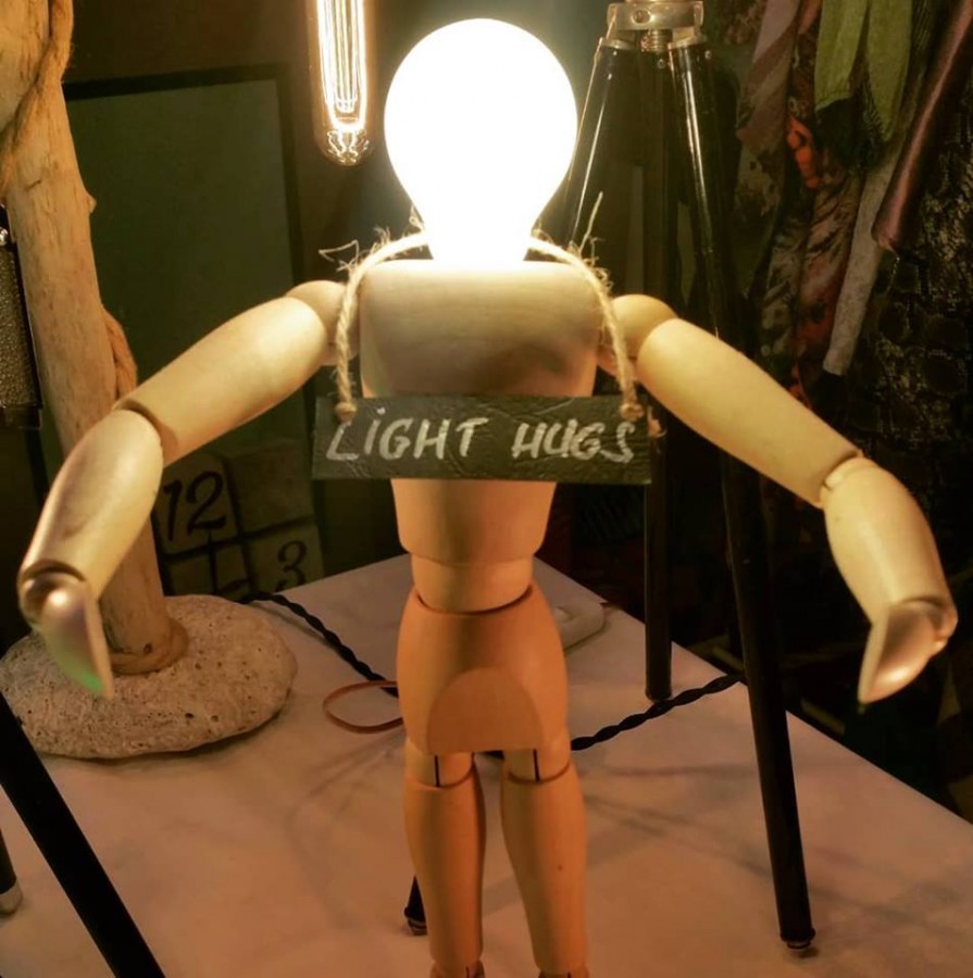 micile afaceri lampi lemn1