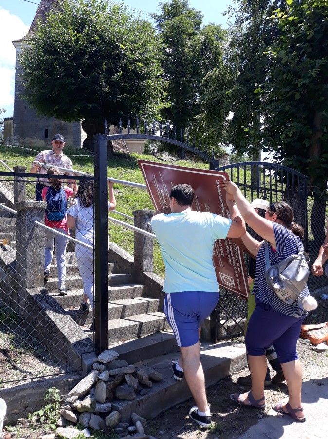 elevi rusi turnul inclinat (1)