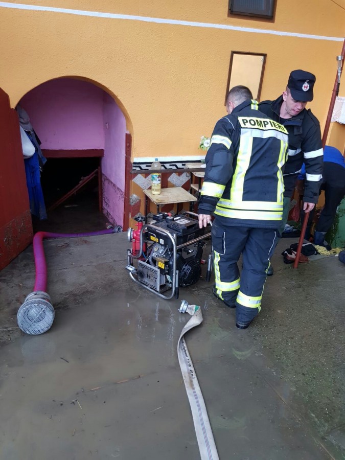 inundatii ISU pompieri (1)