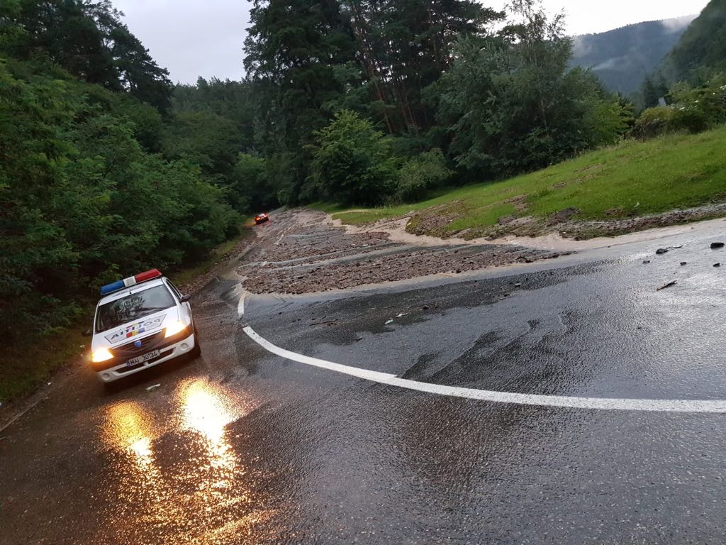 inundatii paltinis politie