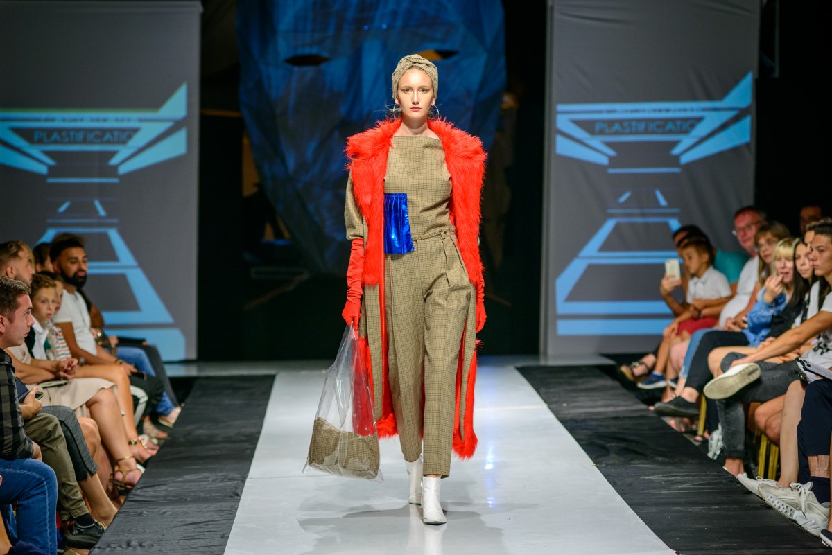 Locul II - sectiunea modele - Bianca Mazilu
