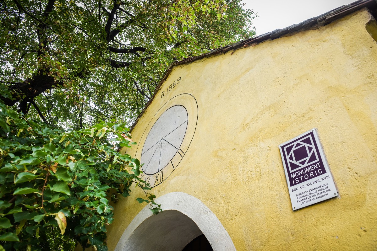 ceas solar biserica gusterita (4)