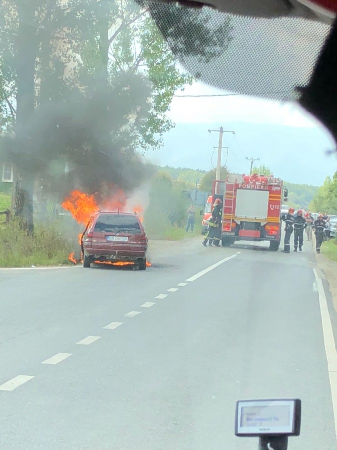 masina incendiu 2