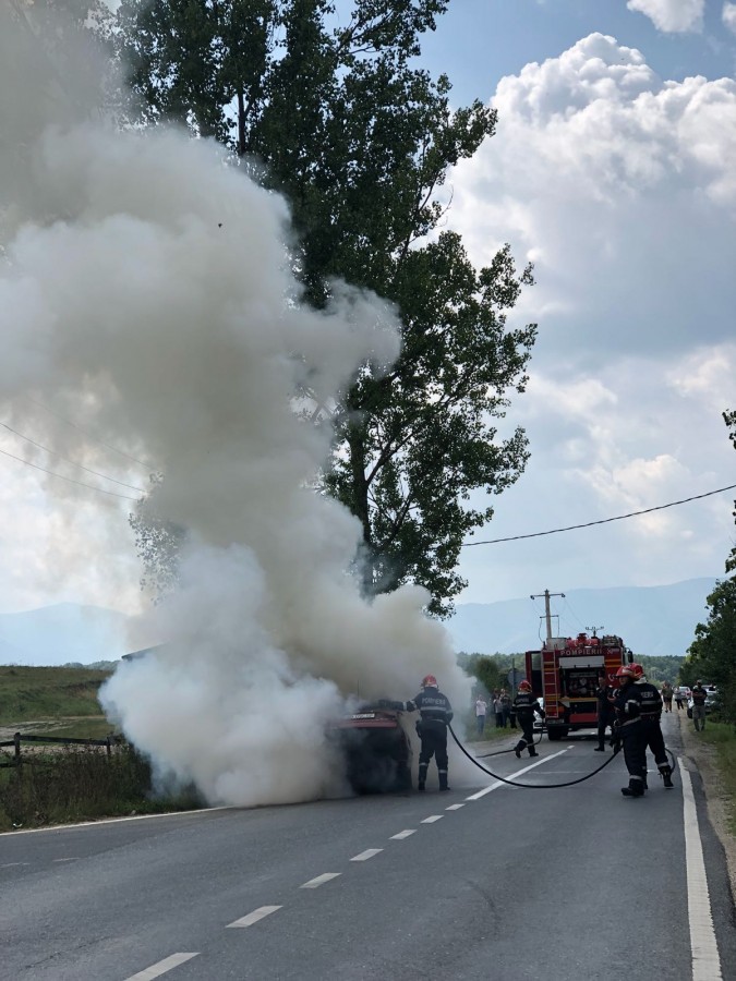 masina incendiu 3