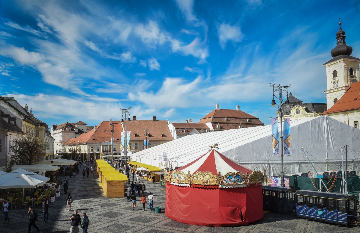 Cibin fest casute s sibiu terase piata mare toamnasibiu (8)
