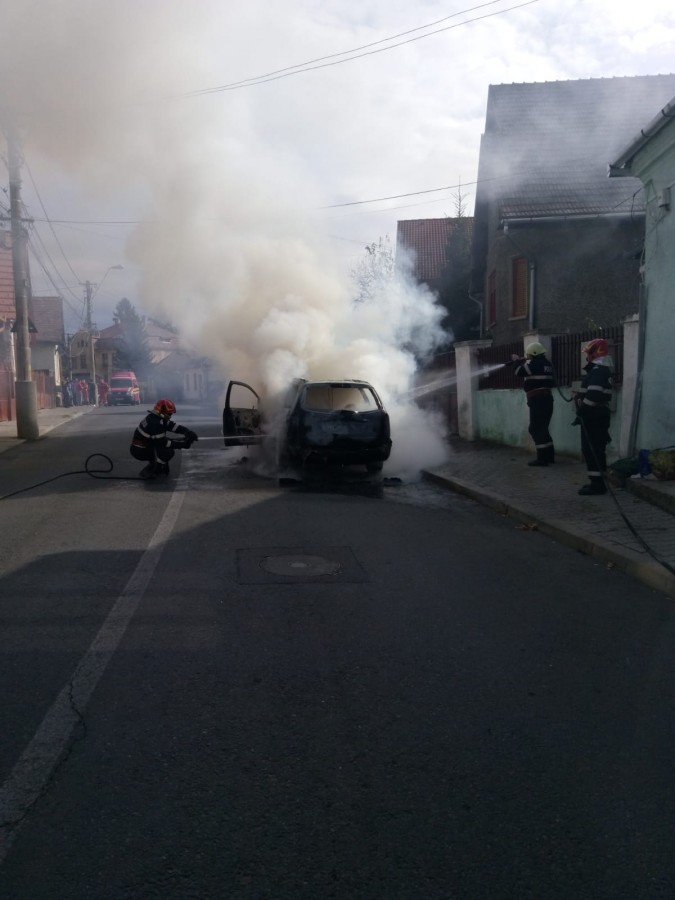 incendiu masina pompieri ISU 2