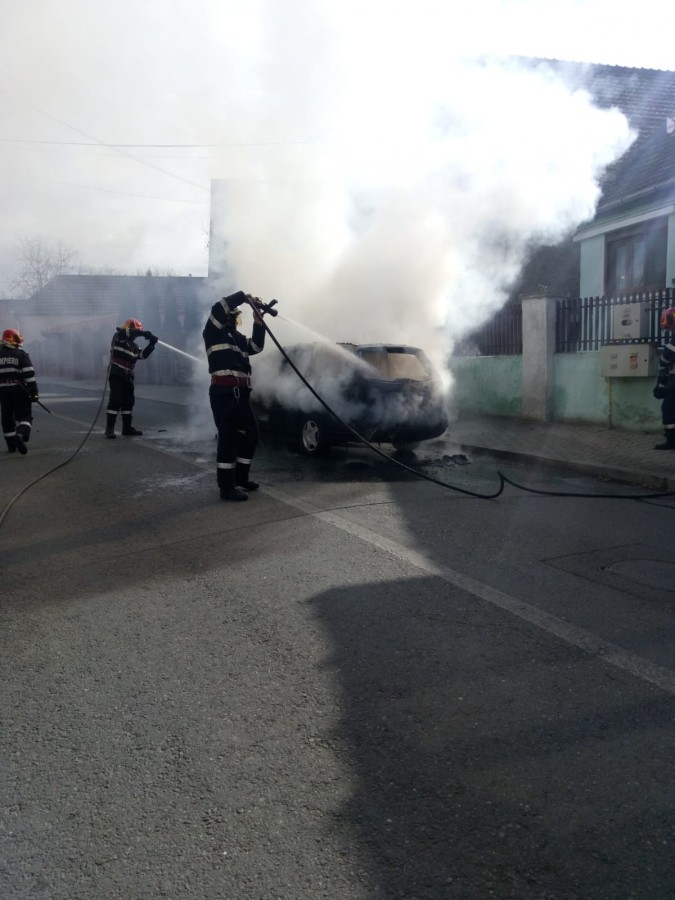 incendiu masina