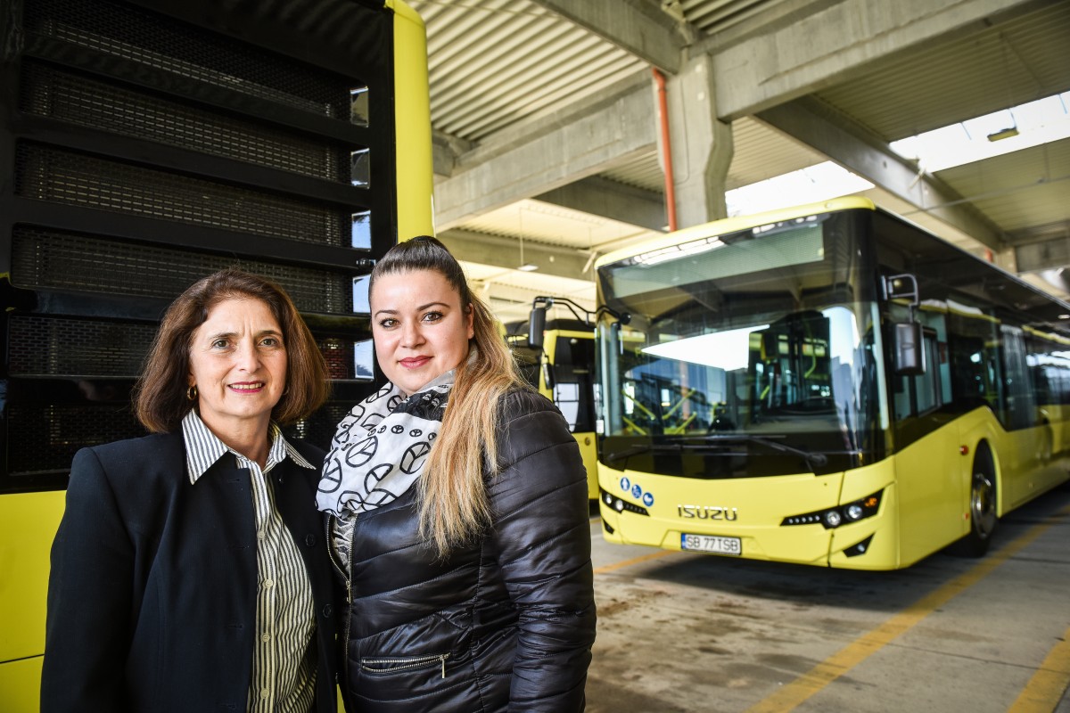 Cele două doamne s-au angajat la Tursib tocmai în perioada în care flota societății este în proces de înnoire