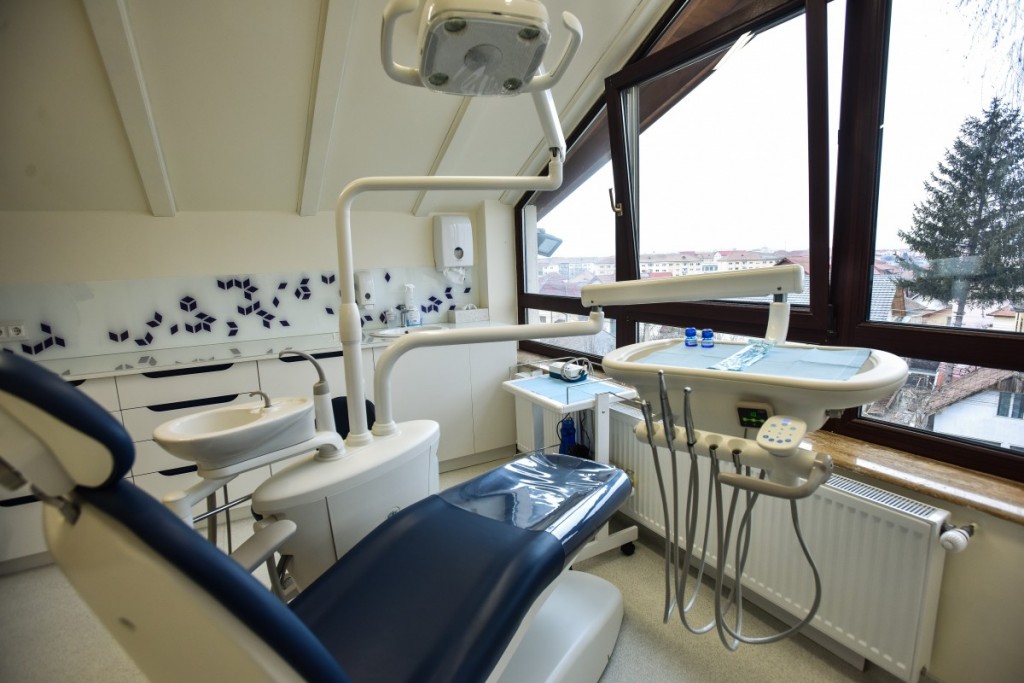 dent estet clinica dentara dentist stomatolog (14)