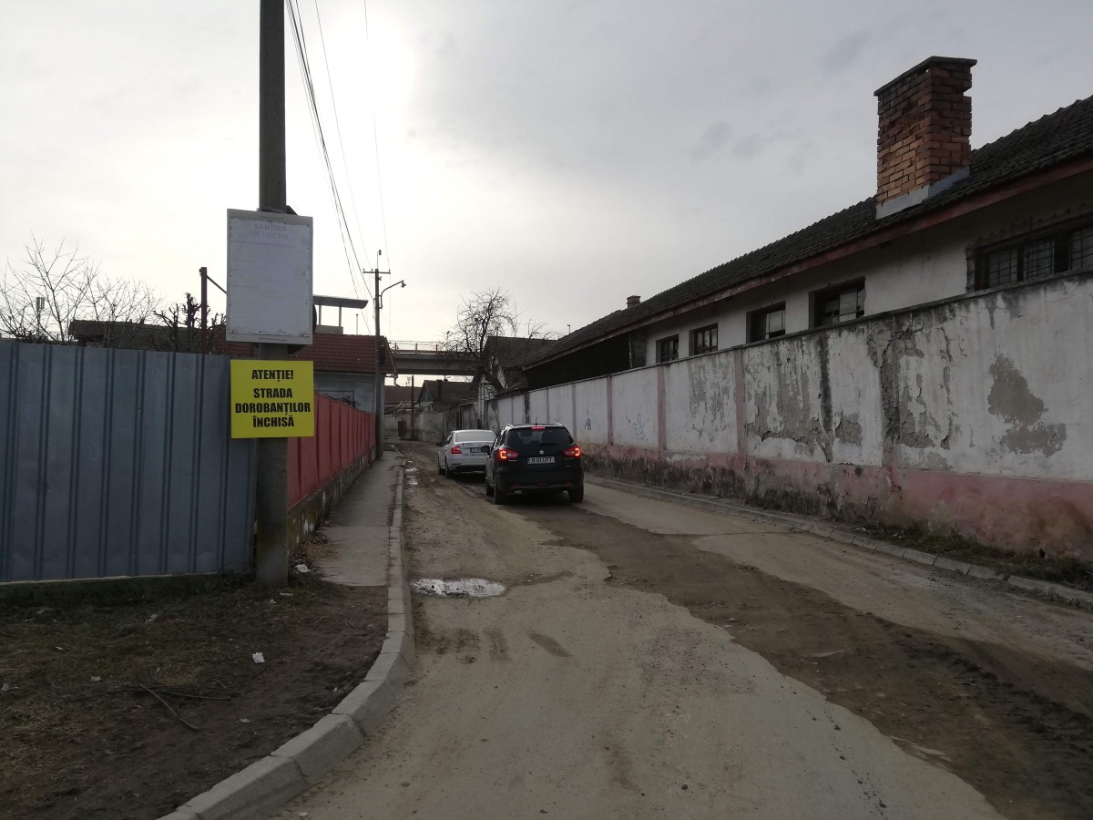 Dorobantilor inchisa cu masini