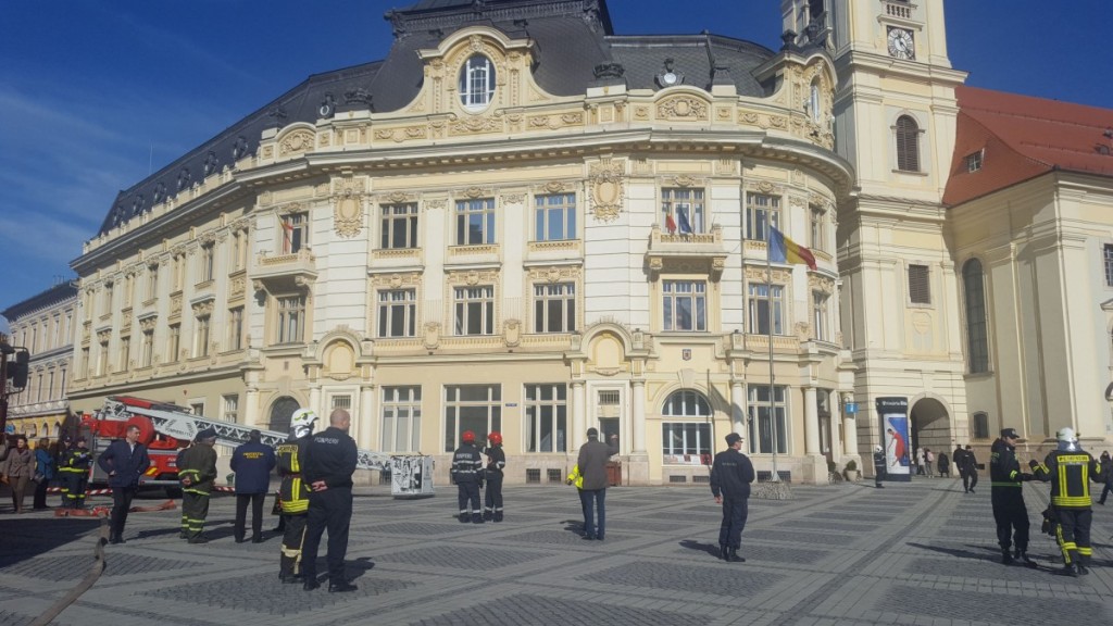 isu piata mare primarie foc (4)