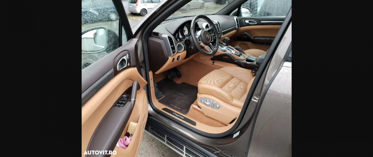porsche cayenne 2